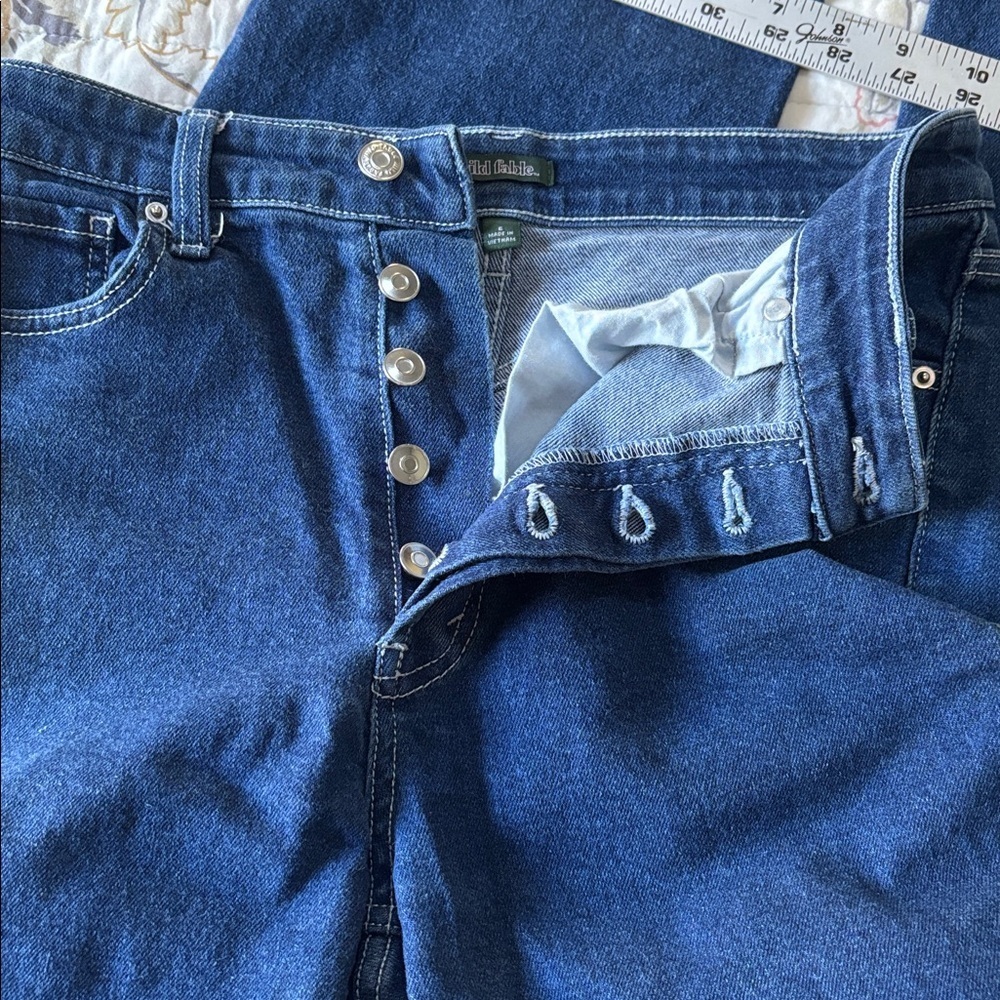 NWOT Straight Leg Target Classic Blue Women’s Jeans - Picture 4 of 9